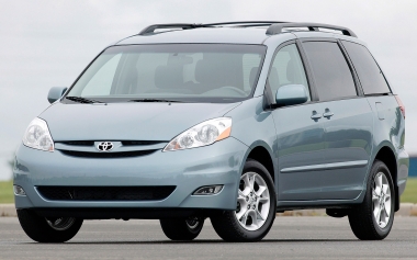 Toyota Sienna II 2003-2010